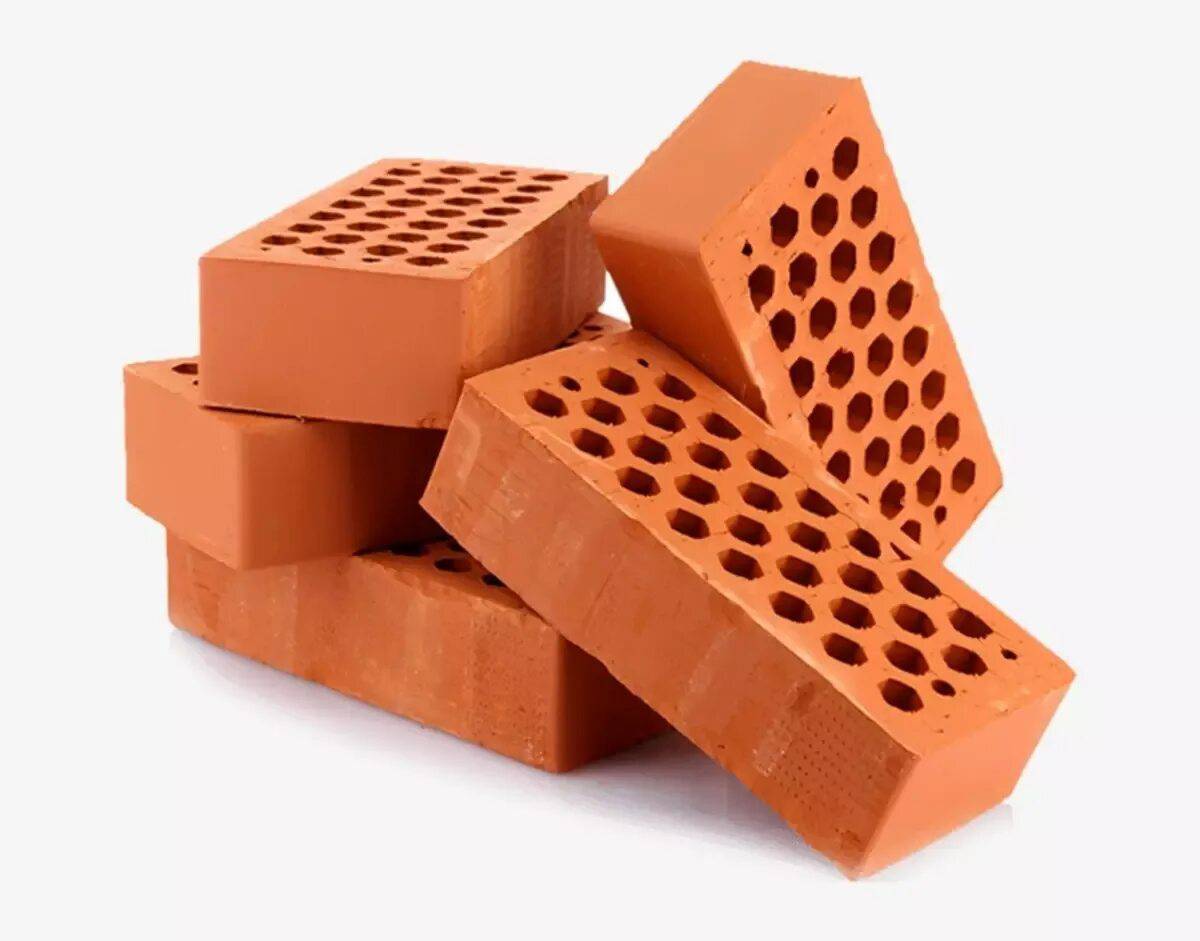 Работник предприятия по производству кирпича получил смертельную травму